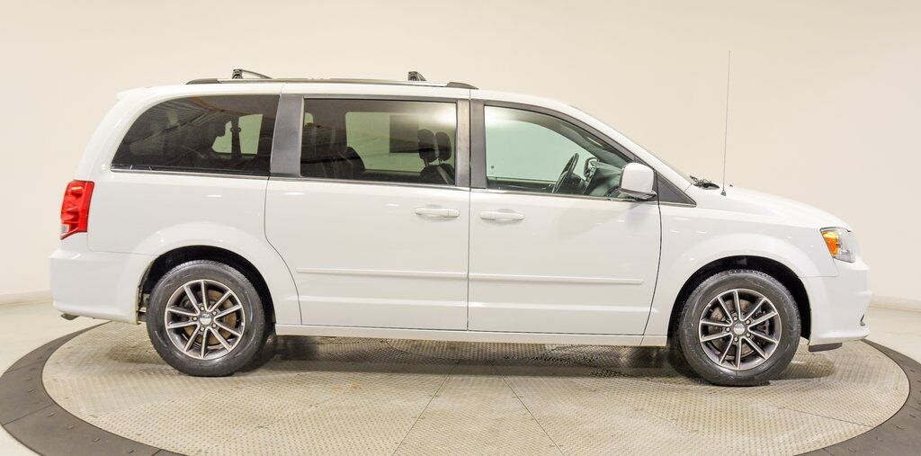 2017 Dodge Grand Caravan SXT Akron