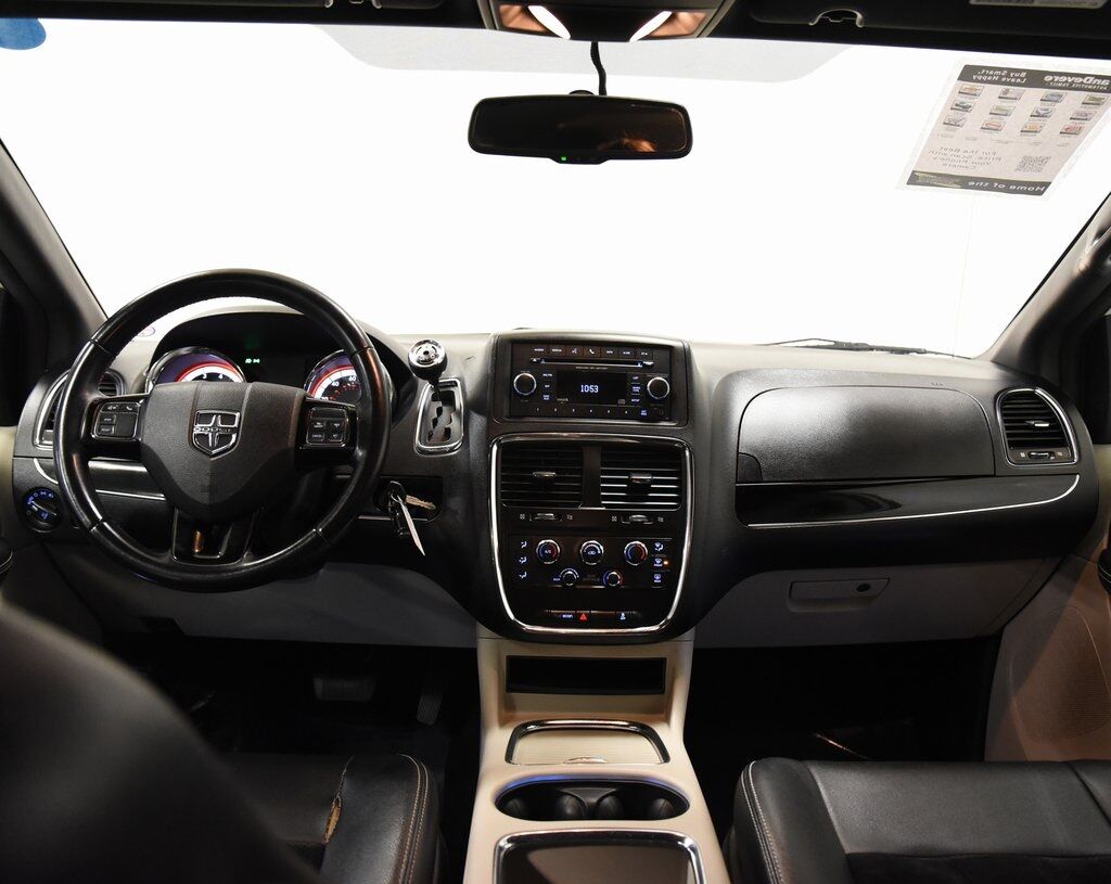 2017 Dodge Grand Caravan SXT Akron