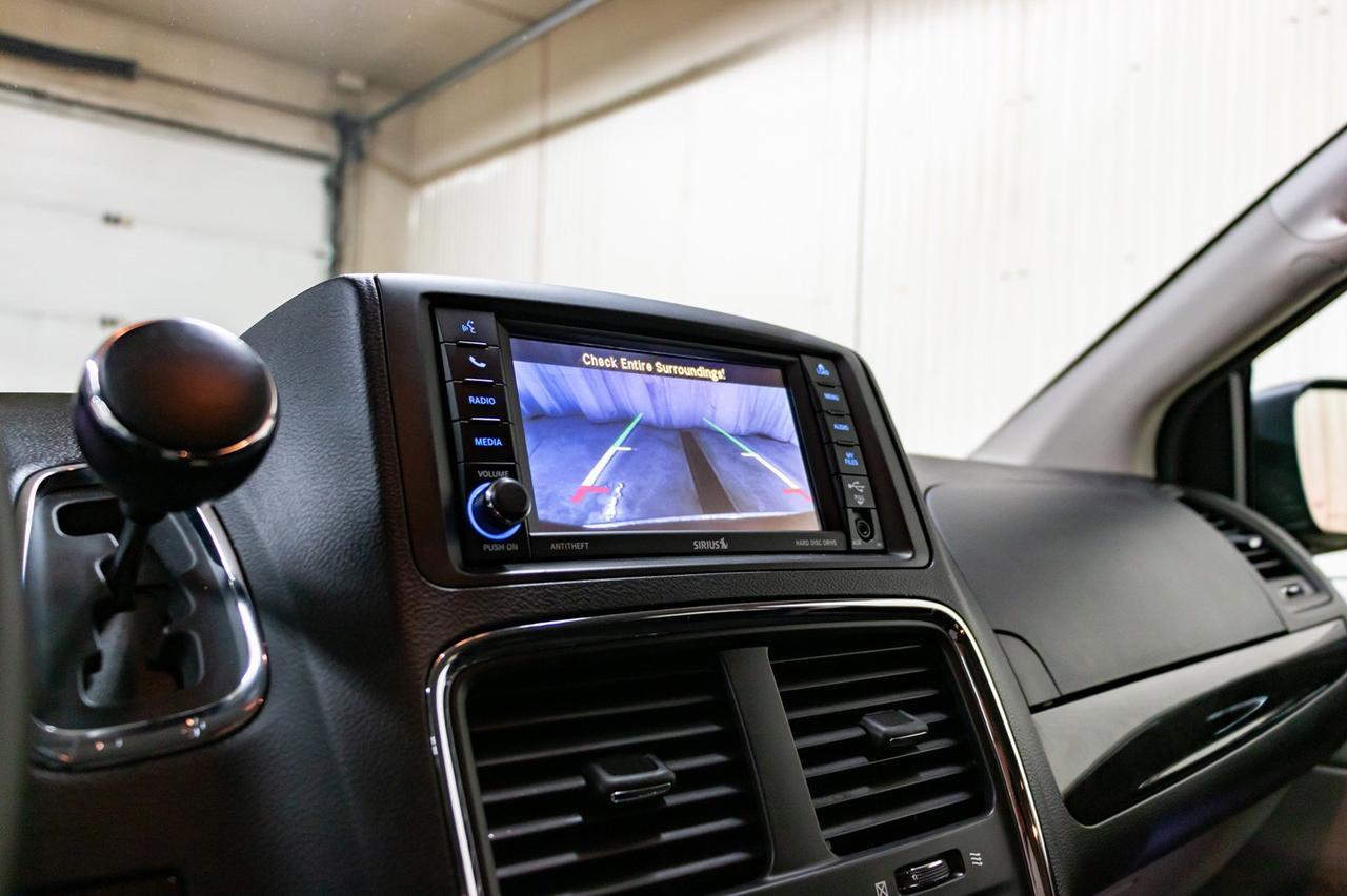 2017 Dodge Grand Caravan SXT DVD BCam Red Deer AB