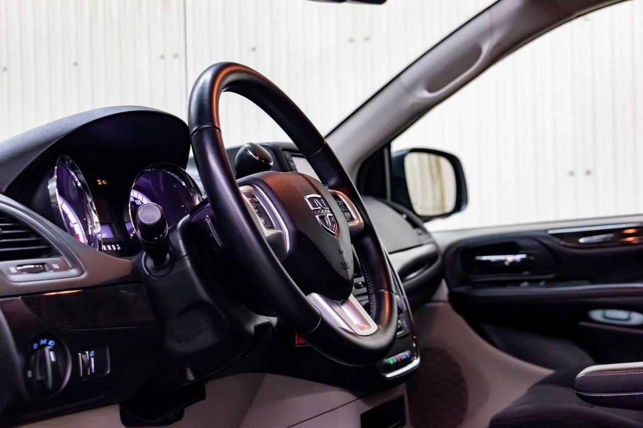 2017 Dodge Grand Caravan SXT DVD BCam Red Deer AB