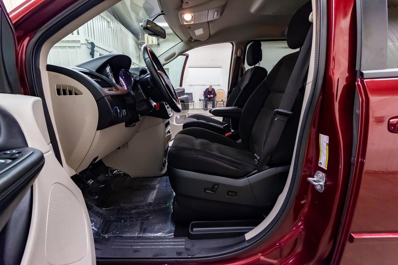 2017 Dodge Grand Caravan SXT DVD BCam Red Deer AB
