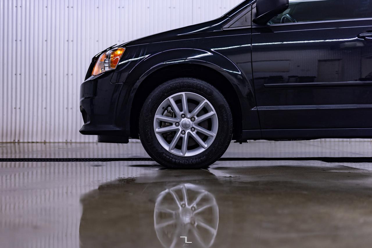 2017 Dodge Grand Caravan SXT Plus BCam DVD Red Deer AB