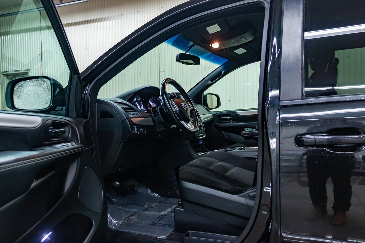 2017 Dodge Grand Caravan SXT Plus DVD BCam Red Deer AB