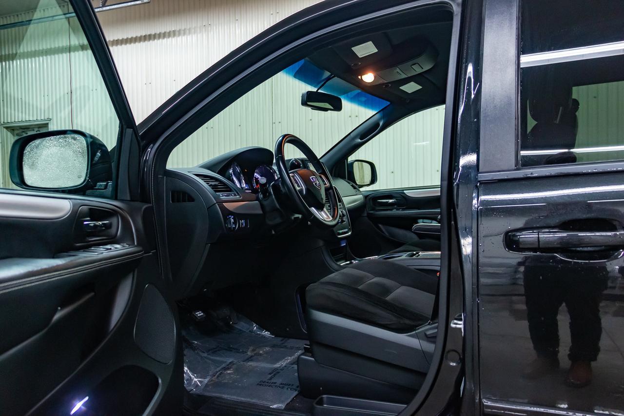 2017 Dodge Grand Caravan SXT Plus DVD BCam Red Deer AB
