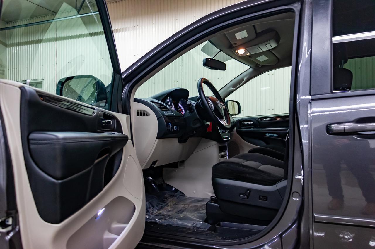 2017 Dodge Grand Caravan SXT Plus DVD BCam Red Deer AB