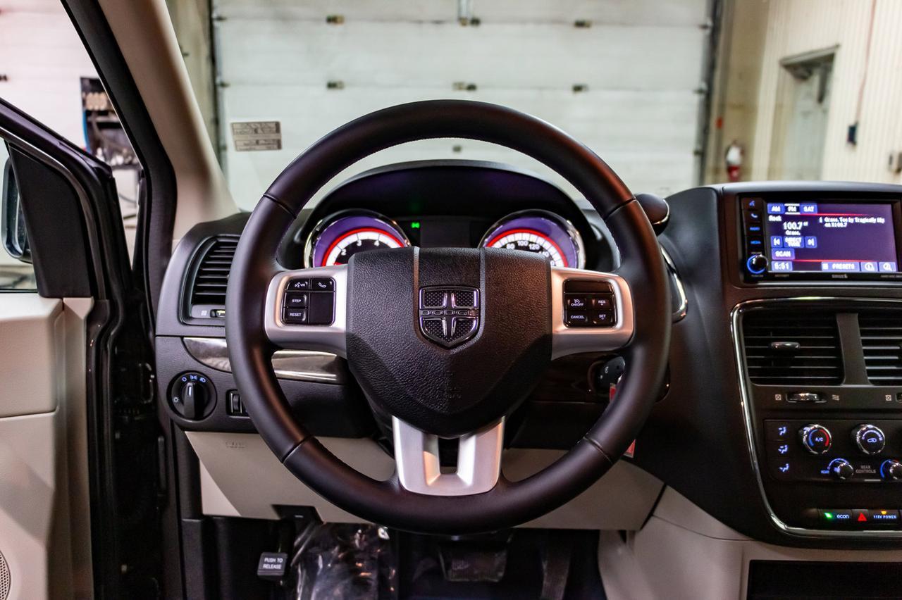 2017 Dodge Grand Caravan SXT Plus DVD BCam Red Deer AB