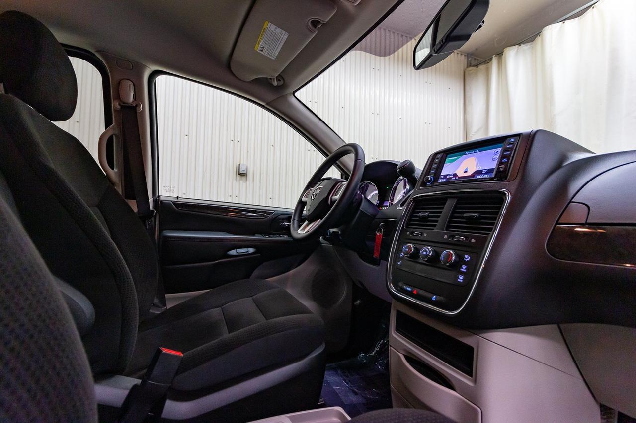 2017 Dodge Grand Caravan SXT Plus Nav BCam Red Deer AB