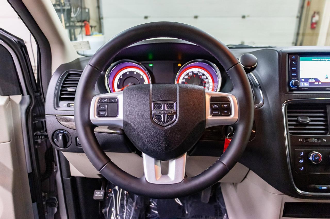 2017 Dodge Grand Caravan SXT Plus Nav BCam Red Deer AB