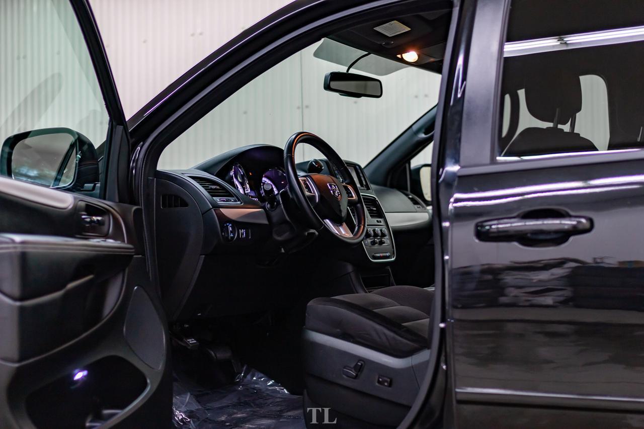 2017 Dodge Grand Caravan SXT Plus Nav BCam Red Deer AB