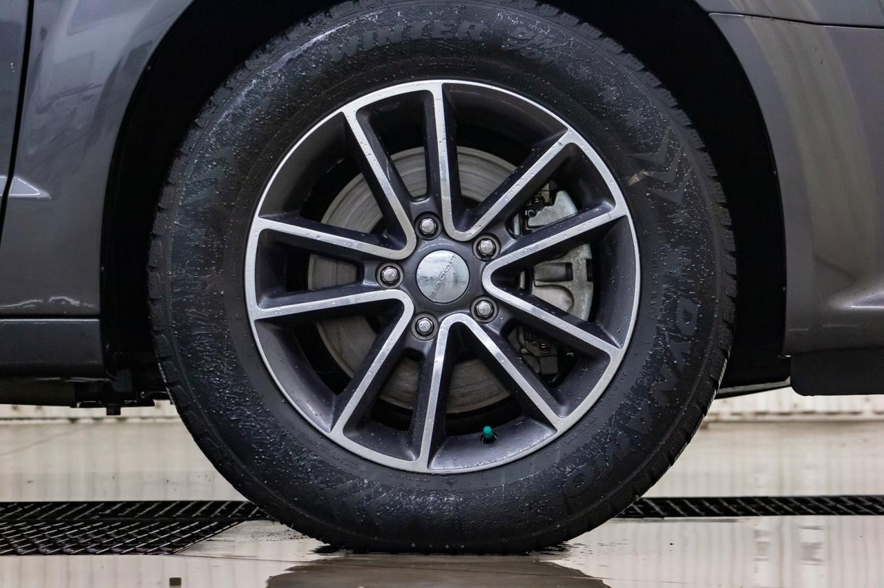 2017 Dodge Grand Caravan SXT Premium Plus Leather Nav DVD Red Deer AB