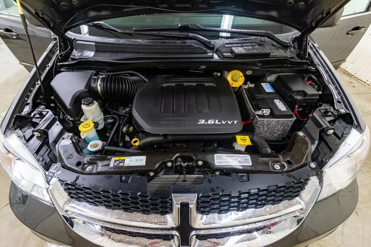 2017 Dodge Grand Caravan SXT Premium Plus Leather Nav DVD Red Deer AB