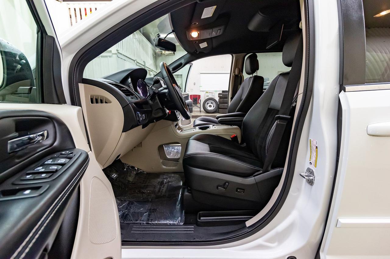 2017 Dodge Grand Caravan SXT Premium Plus Red Deer AB