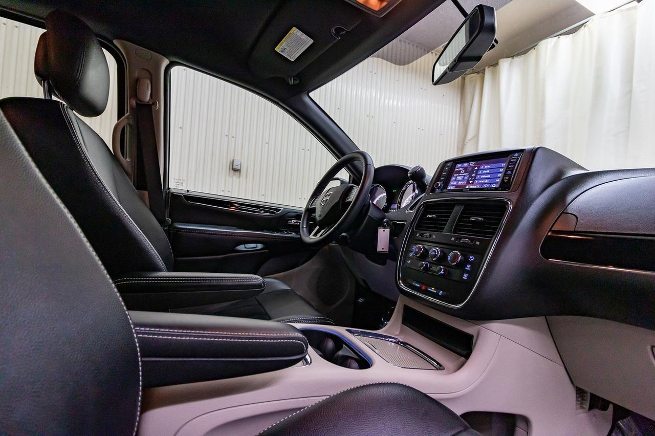 2017 Dodge Grand Caravan SXT Premium Plus Red Deer AB