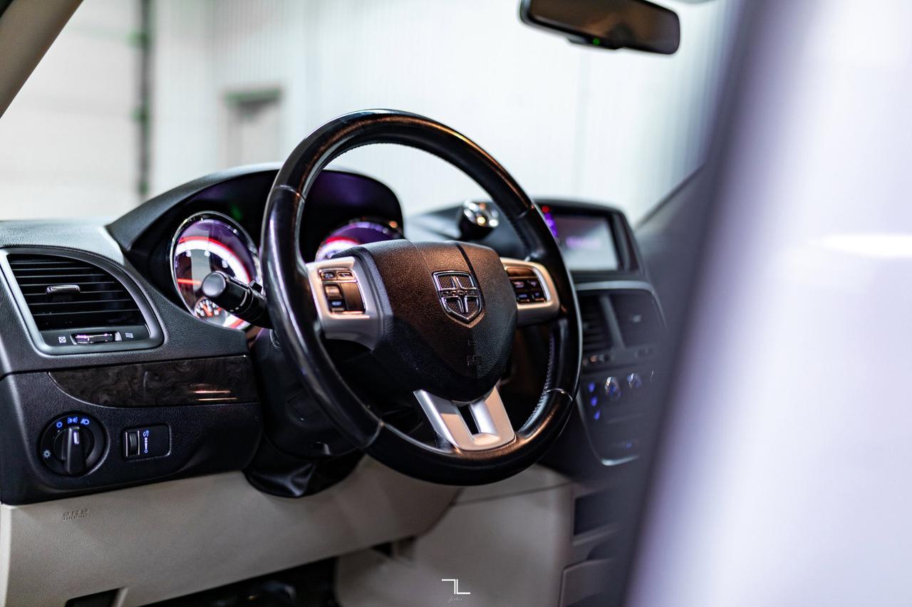 2017 Dodge Grand Caravan SXT Red Deer AB