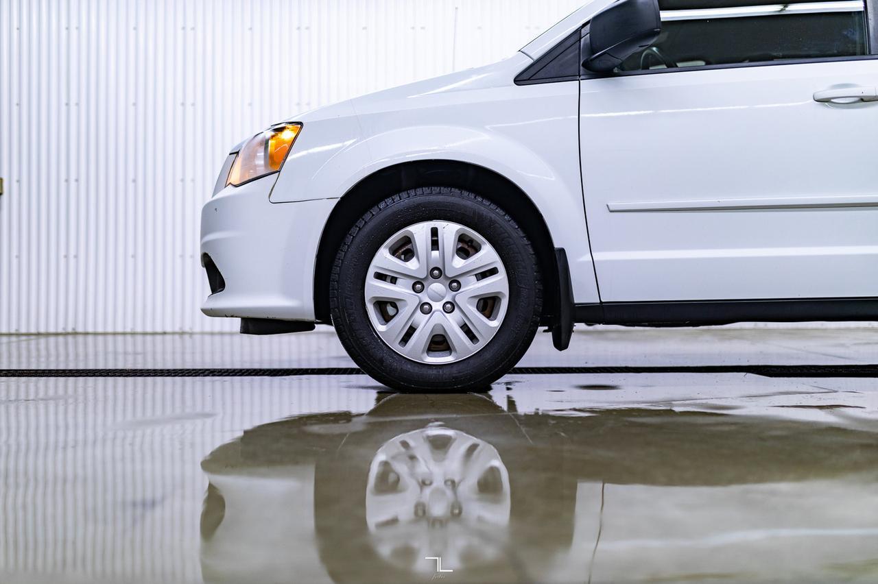 2017 Dodge Grand Caravan SXT Stow N' Go Red Deer AB