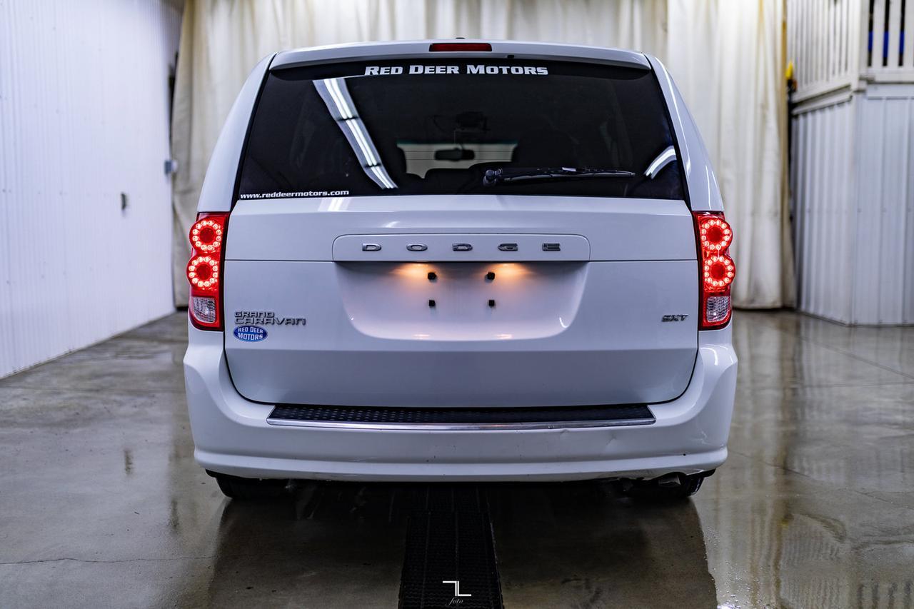 2017 Dodge Grand Caravan SXT Stow N' Go Red Deer AB