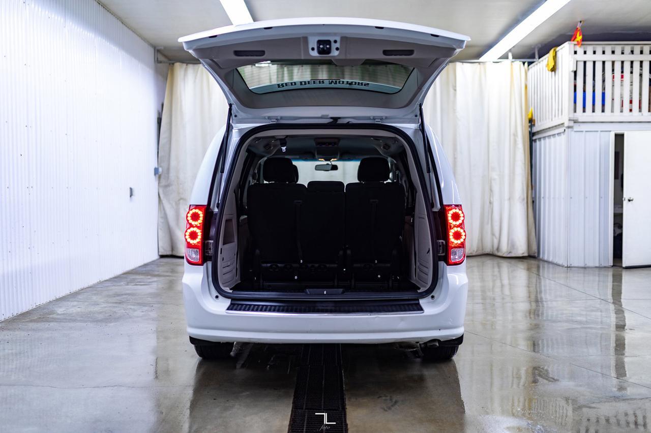 2017 Dodge Grand Caravan SXT Stow N' Go Red Deer AB