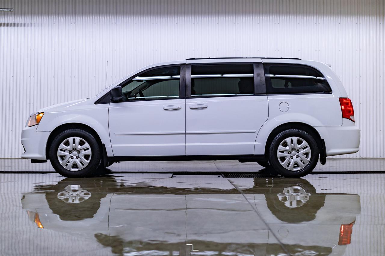 2017 Dodge Grand Caravan SXT Stow N' Go Red Deer AB