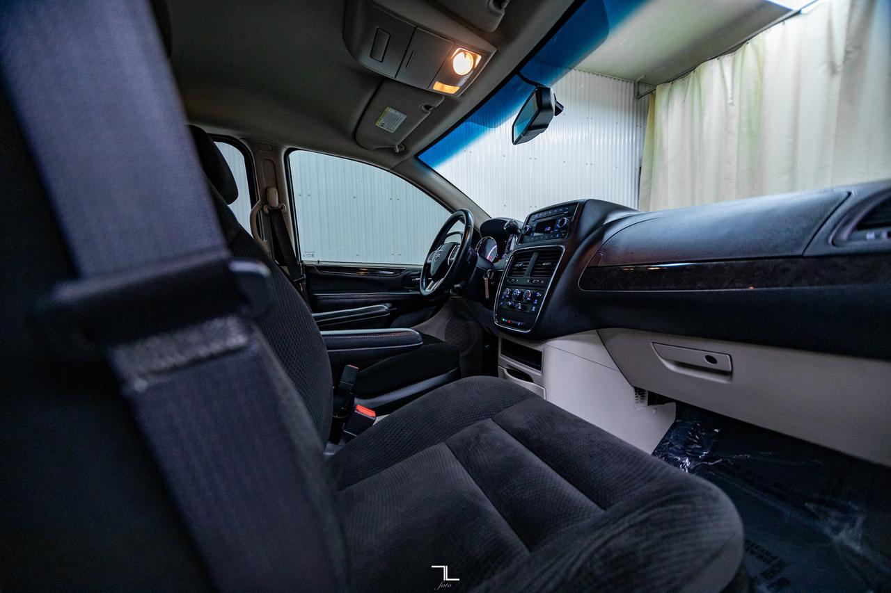 2017 Dodge Grand Caravan SXT Stow N' Go Red Deer AB