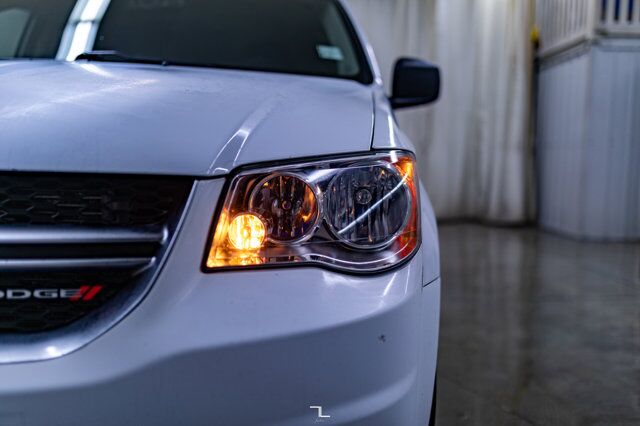 2017 Dodge Grand Caravan SXT Stow N&apos; Go Red Deer AB