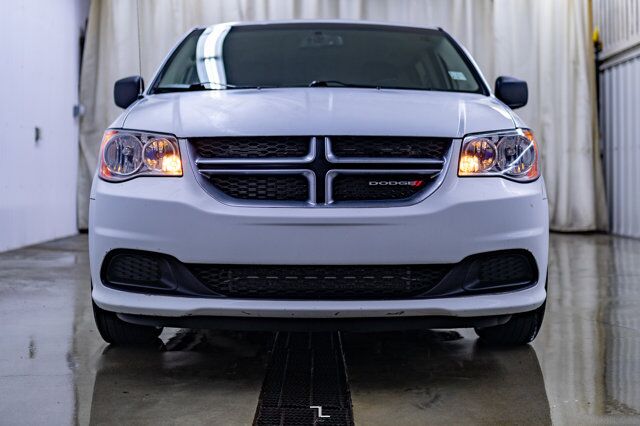 2017 Dodge Grand Caravan SXT Stow N&apos; Go Red Deer AB