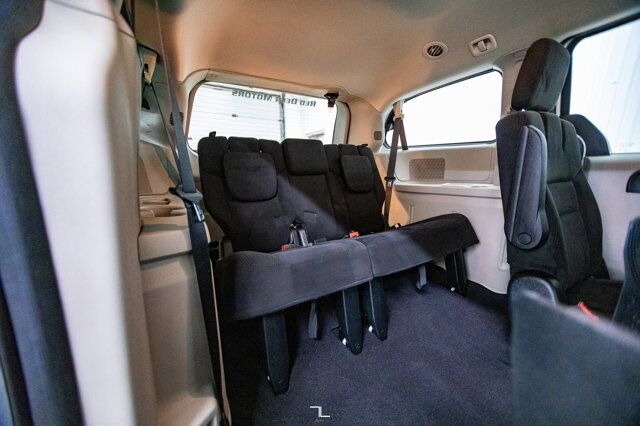 2017 Dodge Grand Caravan SXT Stow N&apos; Go Red Deer AB