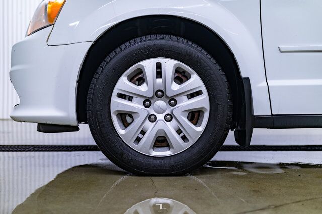 2017 Dodge Grand Caravan SXT Stow N&apos; Go Red Deer AB