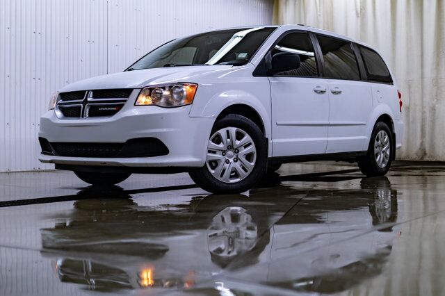 2017 Dodge Grand Caravan SXT Stow N&apos; Go Red Deer AB