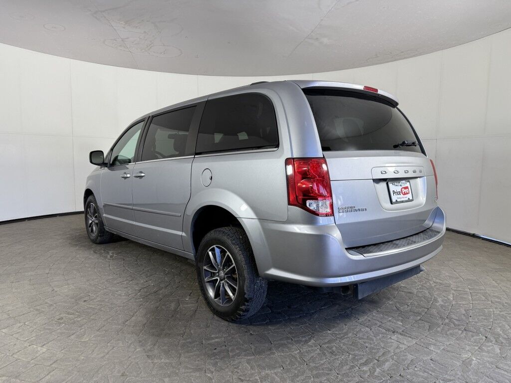 2017 Dodge Grand Caravan SXT w/Wheelchair Ramp Maumee OH