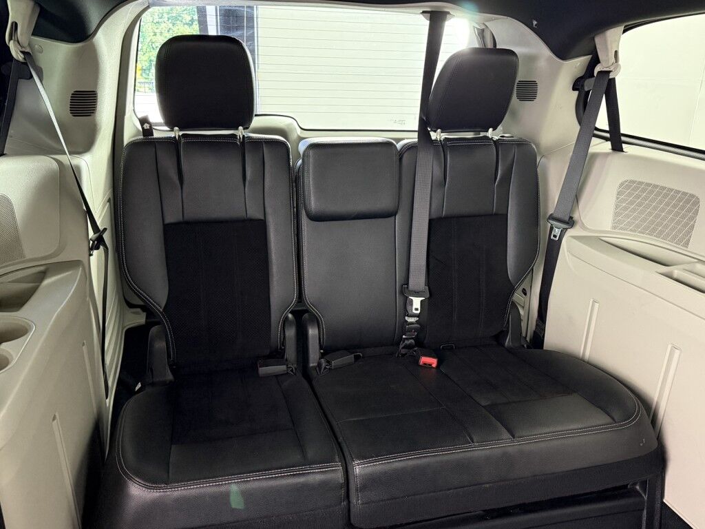 2017 Dodge Grand Caravan SXT w/Wheelchair Ramp Maumee OH