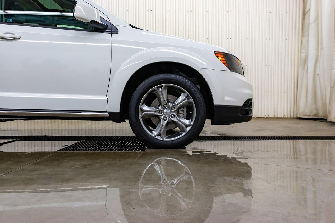 2017 Dodge Journey AWD Crossroad Leather Roof DVD Red Deer AB