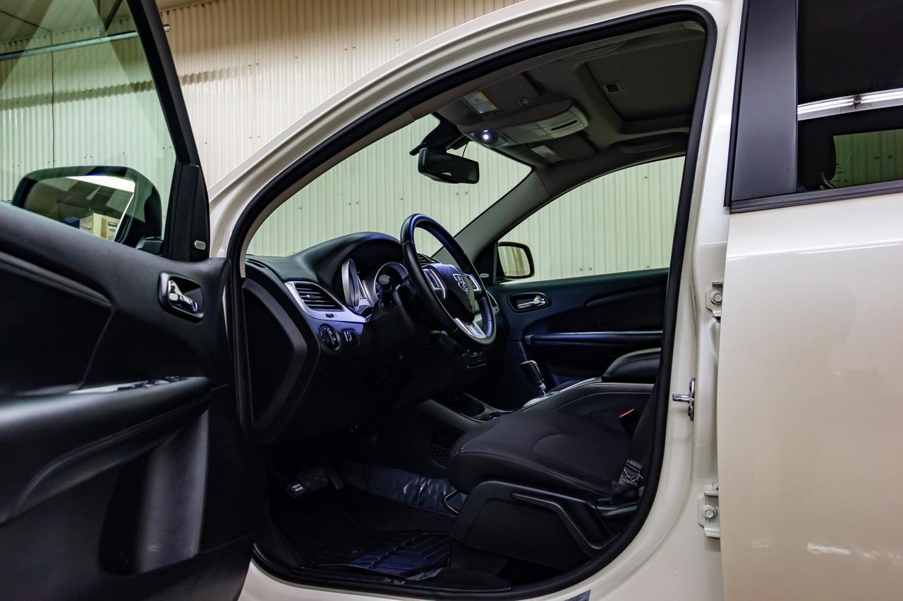 2017 Dodge Journey AWD SXT Roof DVD Red Deer AB