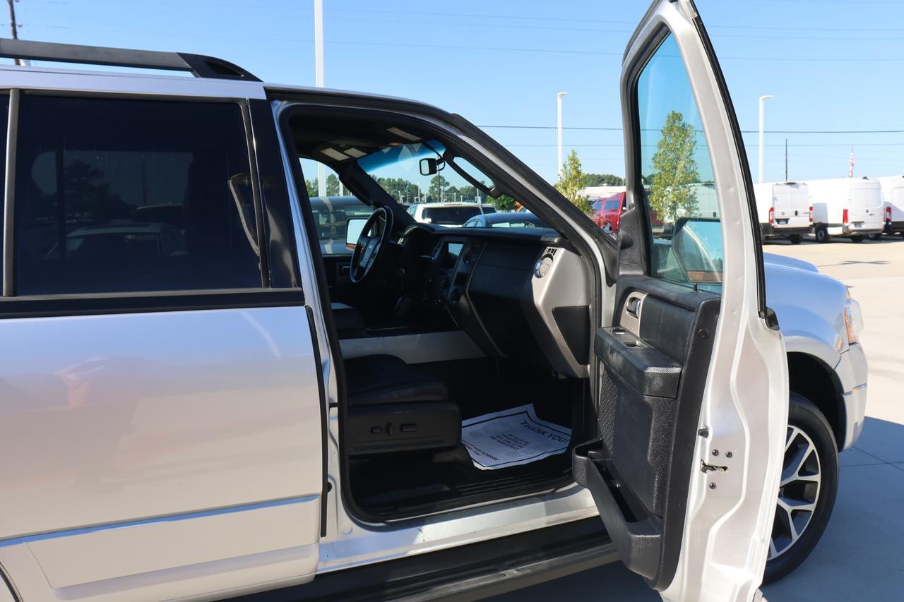 2017 FORD EXPEDITION XLT SILVER at G Motors