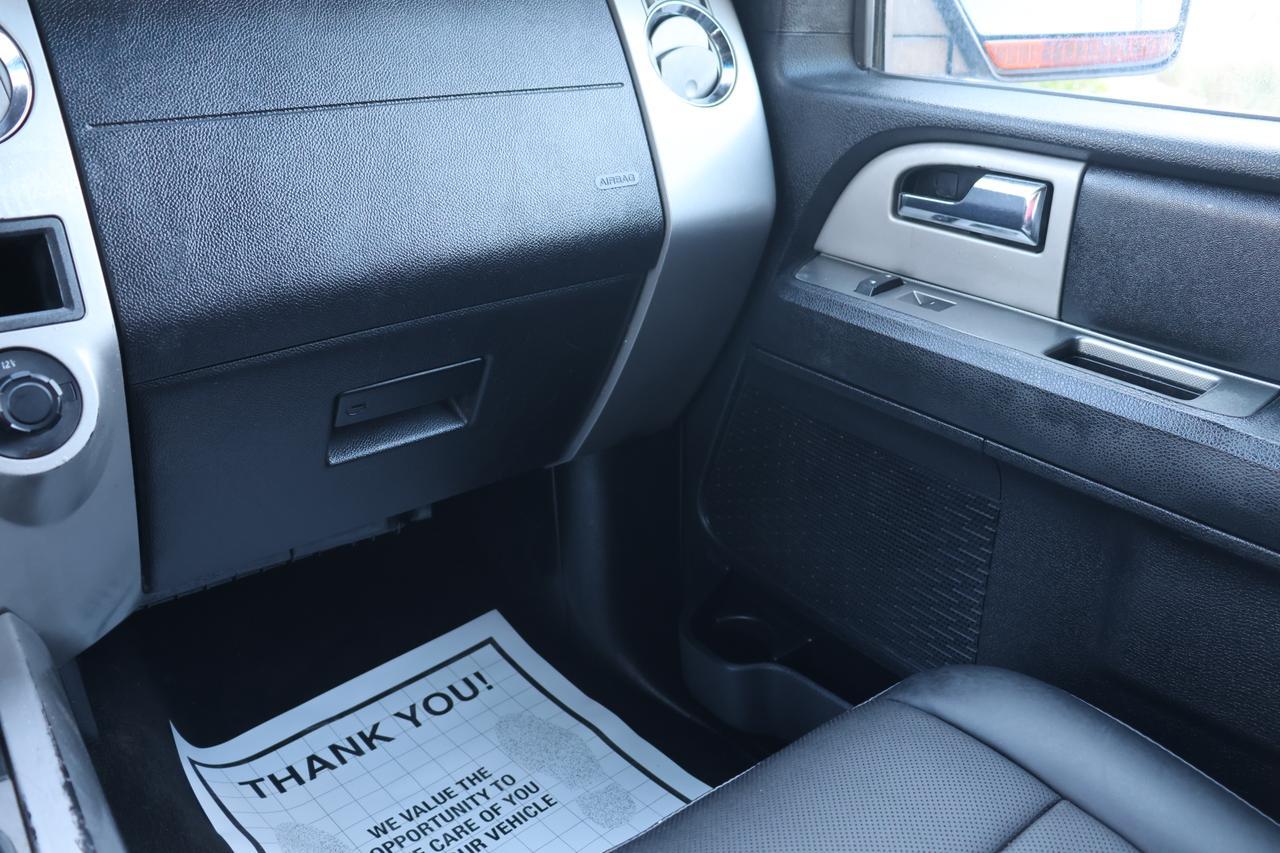 2017 FORD EXPEDITION XLT SILVER at G Motors