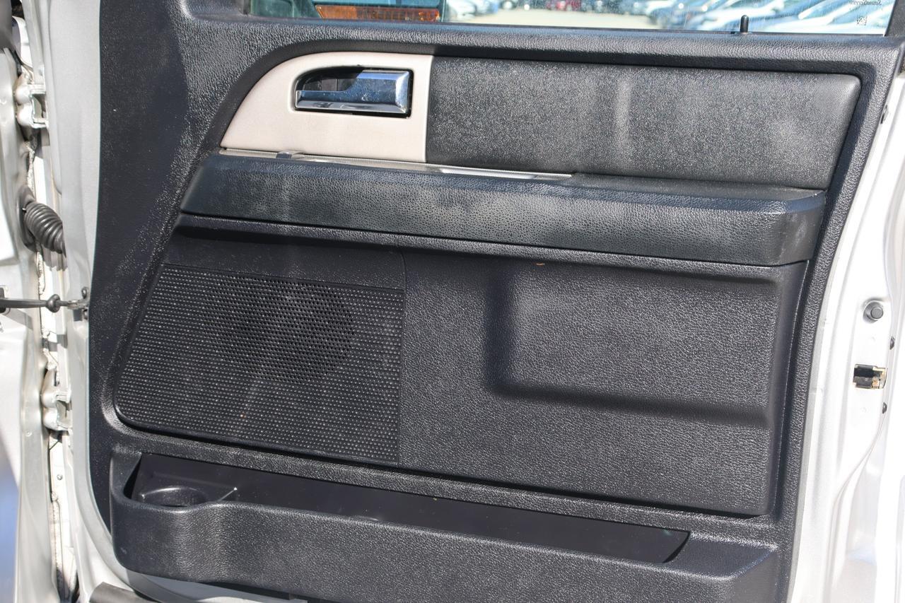 2017 FORD EXPEDITION XLT SILVER at G Motors