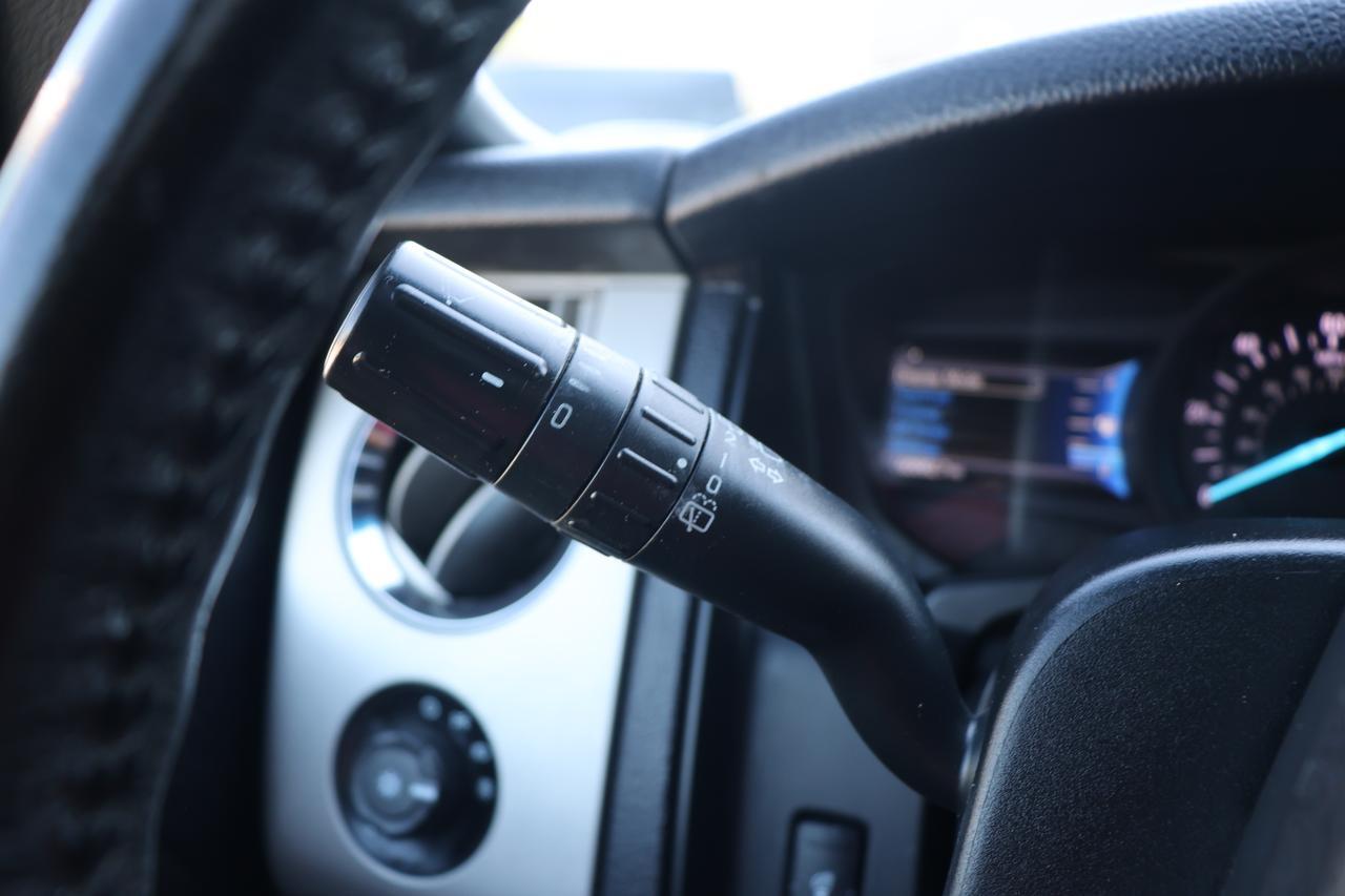 2017 FORD EXPEDITION XLT SILVER at G Motors