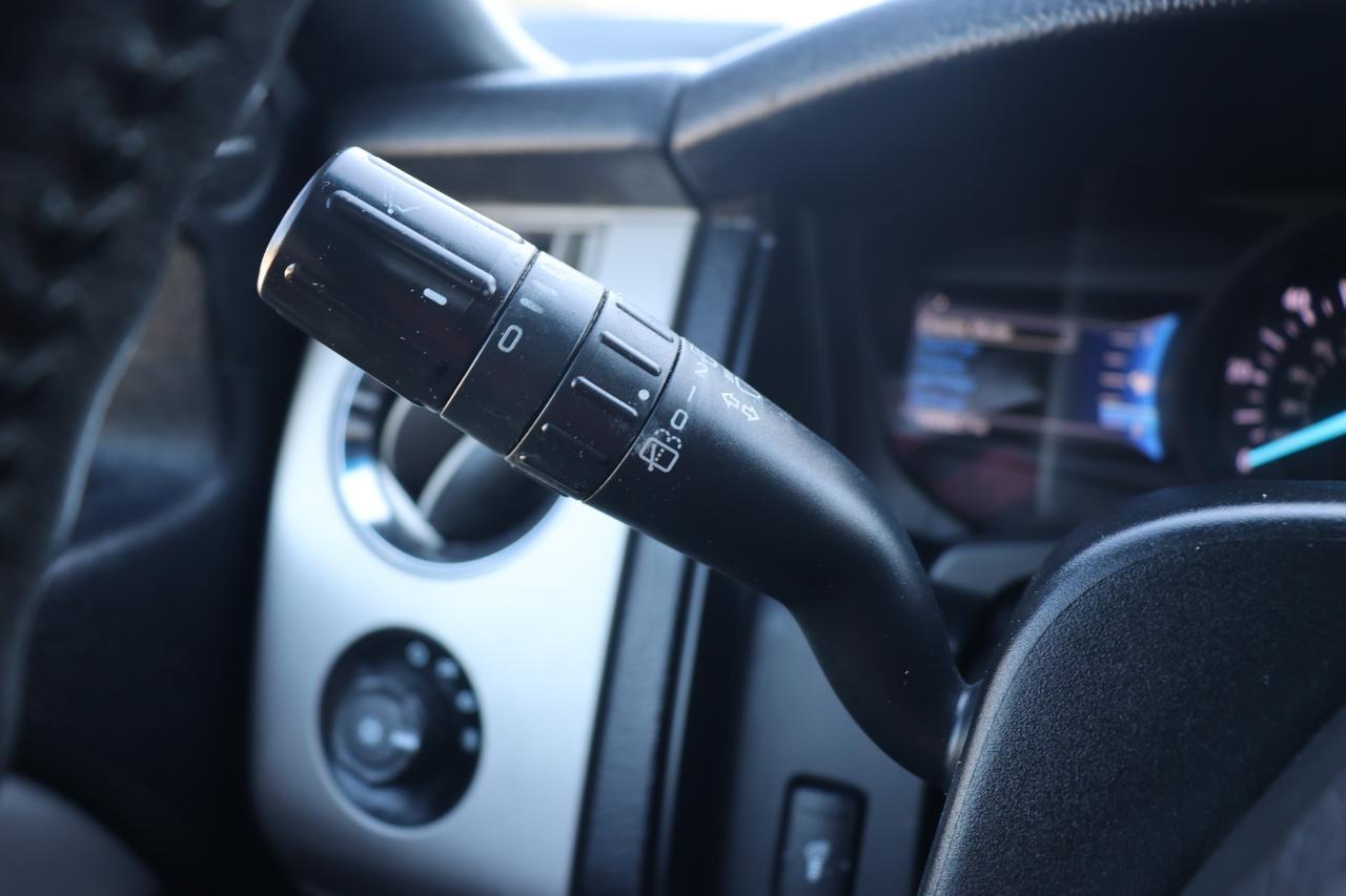 2017 FORD EXPEDITION XLT SILVER at G Motors