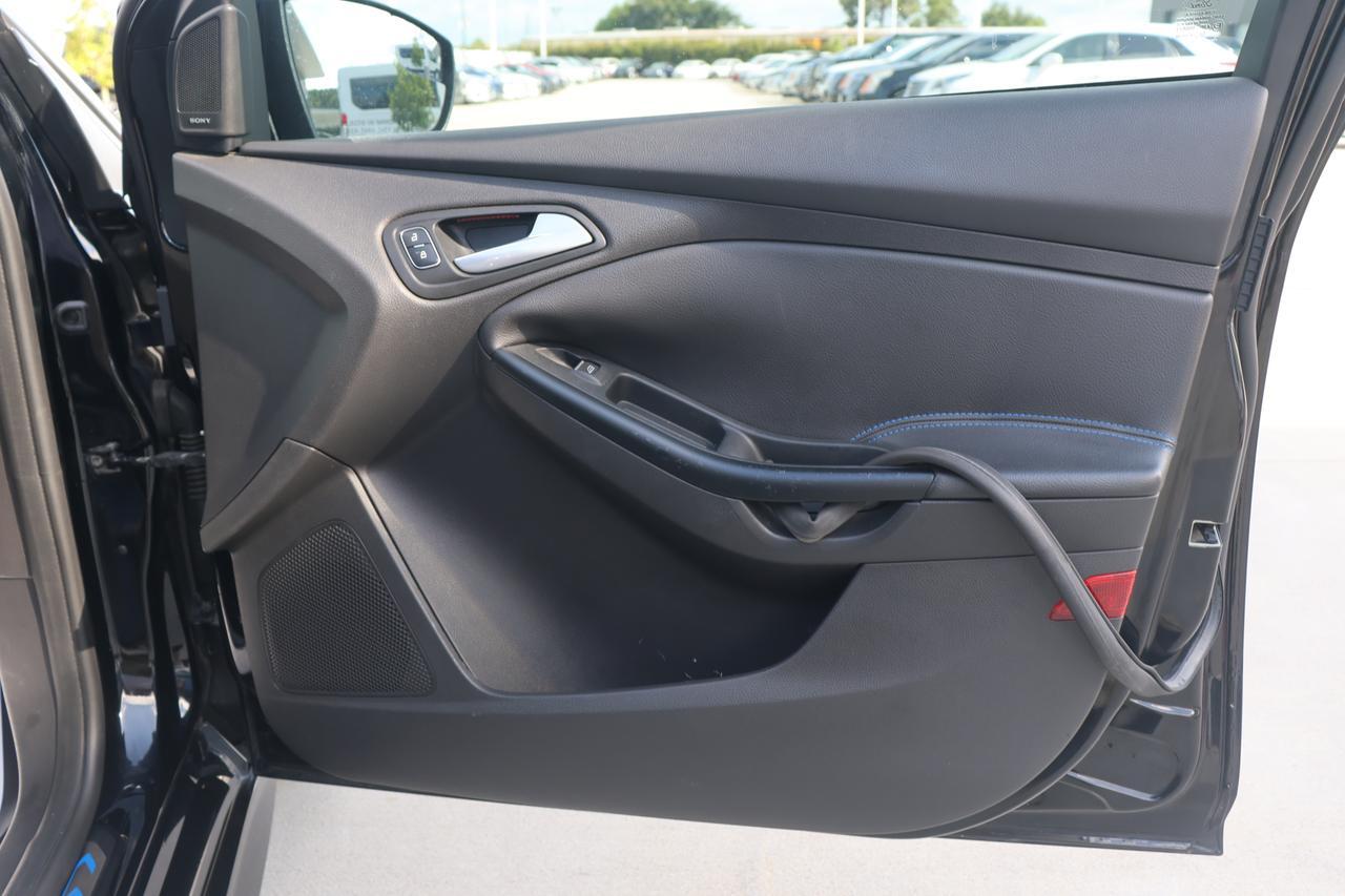 2017 FORD FOCUS RS Houston TX