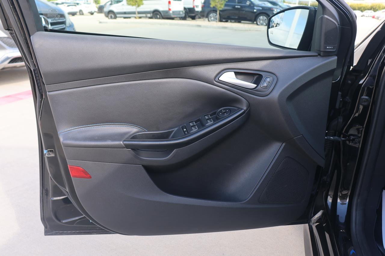2017 FORD FOCUS RS Houston TX
