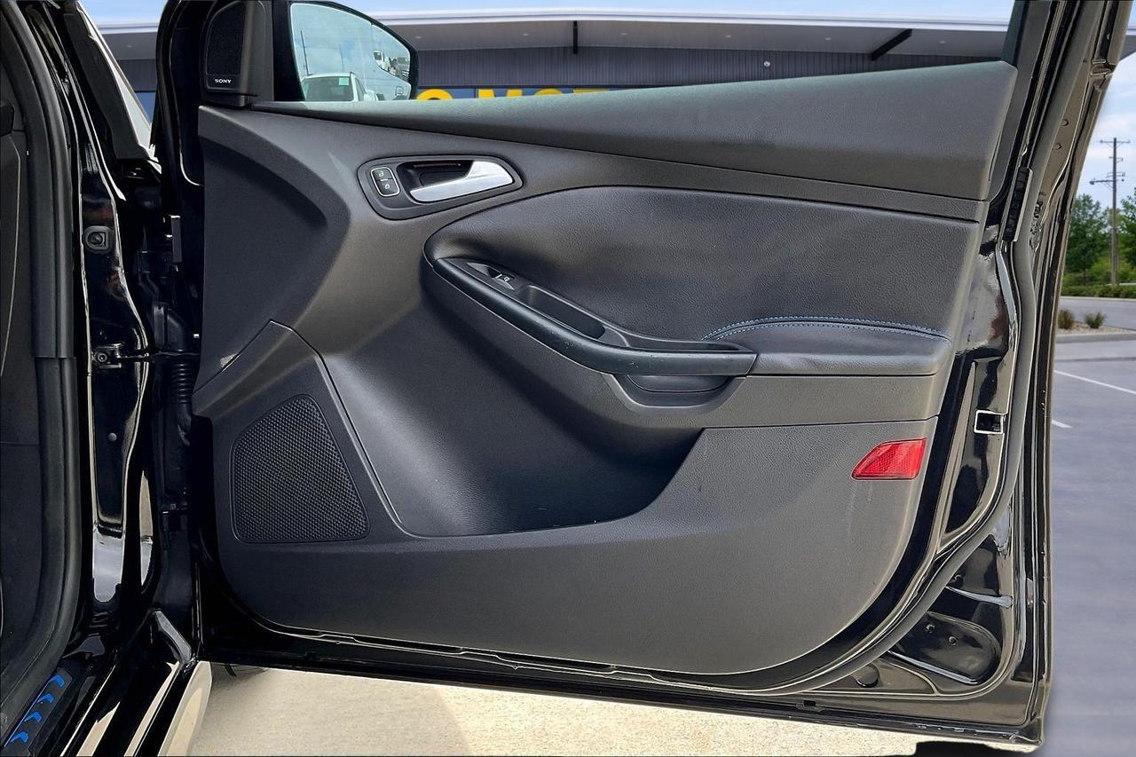 2017 FORD FOCUS RS Houston TX