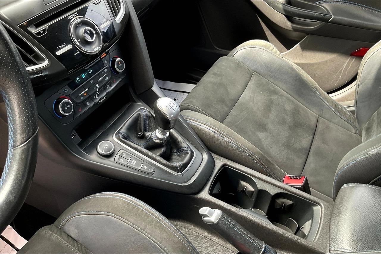 2017 FORD FOCUS RS Houston TX