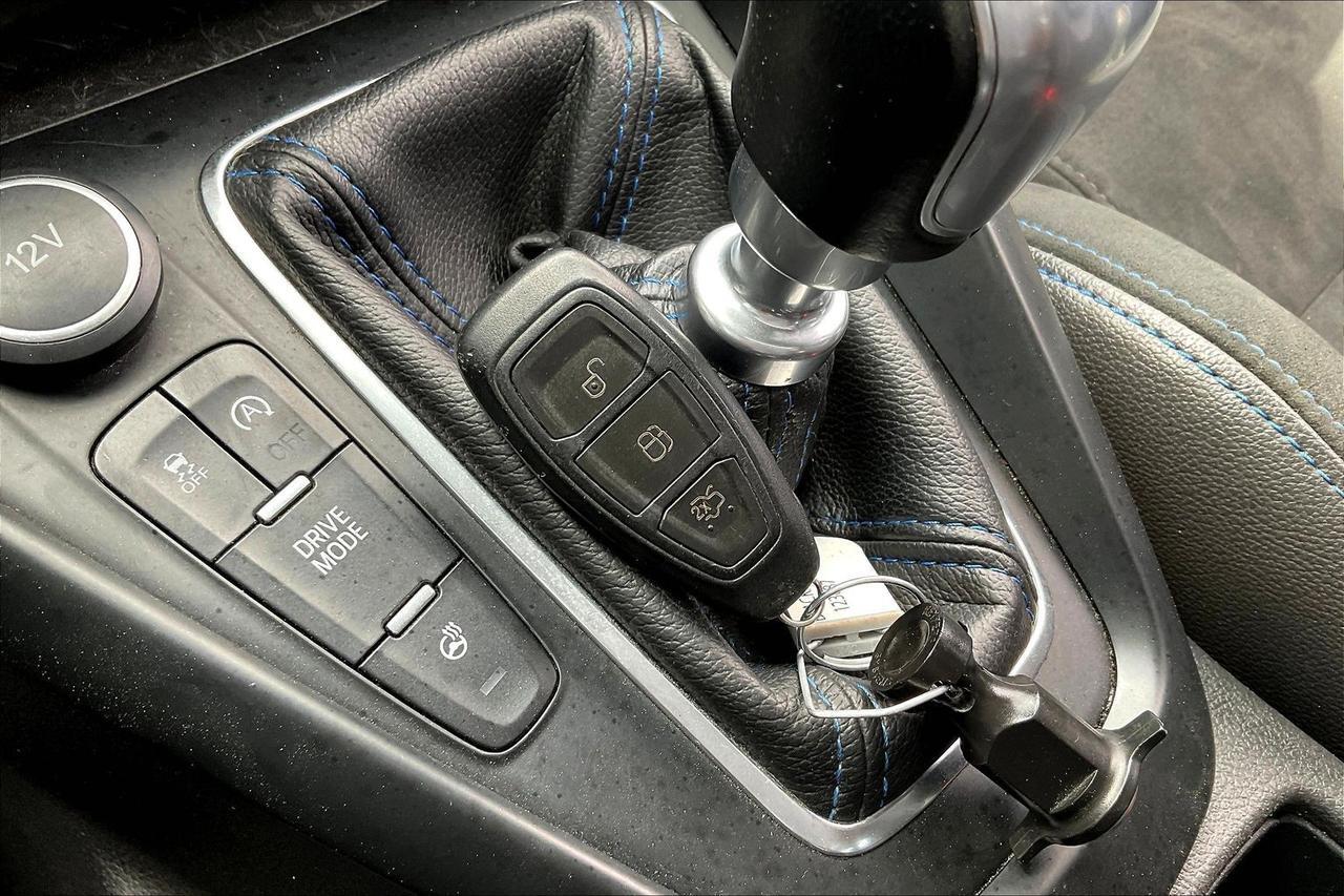 2017 FORD FOCUS RS Houston TX