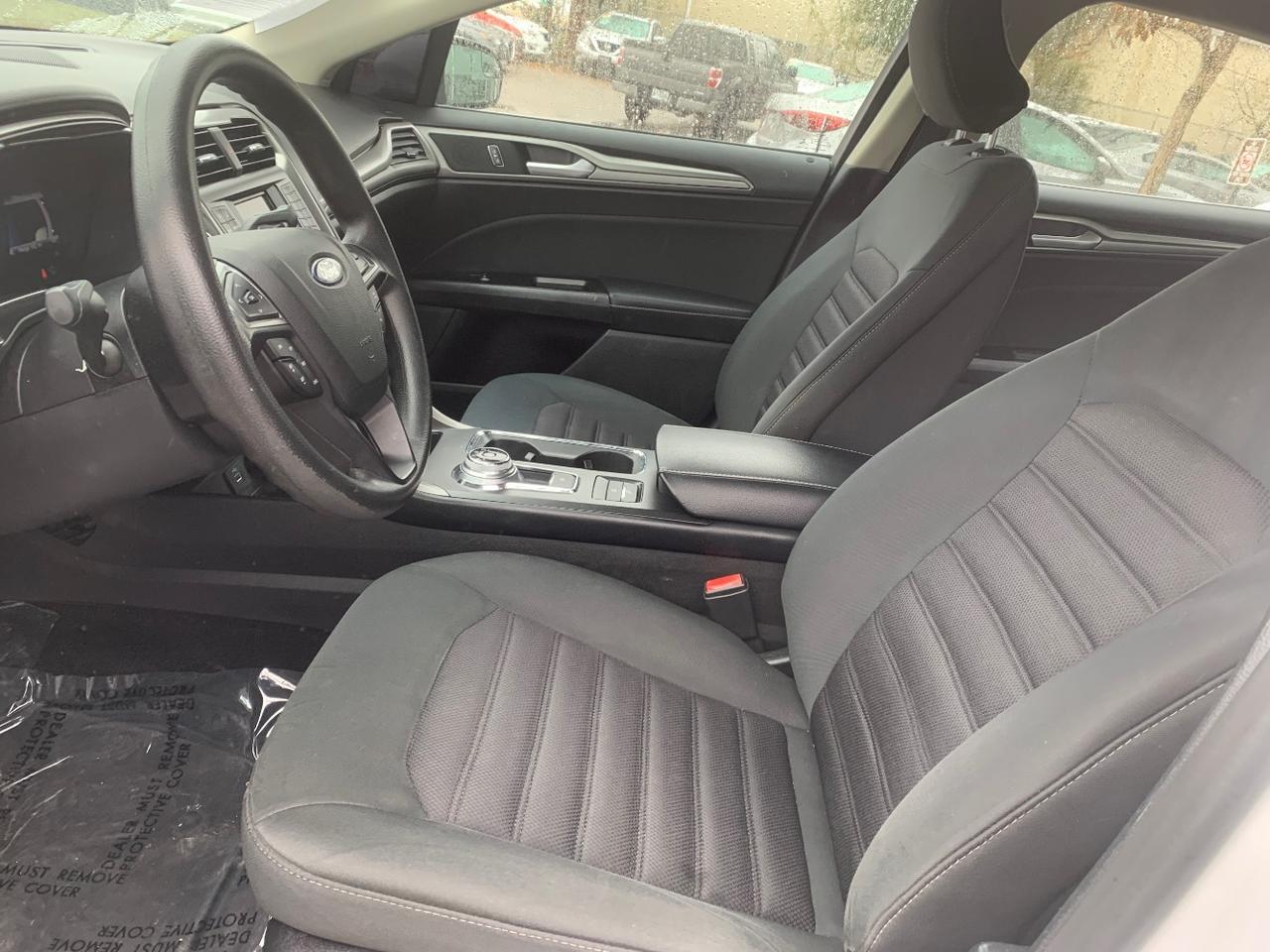 2017 FORD FUSION HYBRID SEDAN 4D SE 2.0L Austin TX