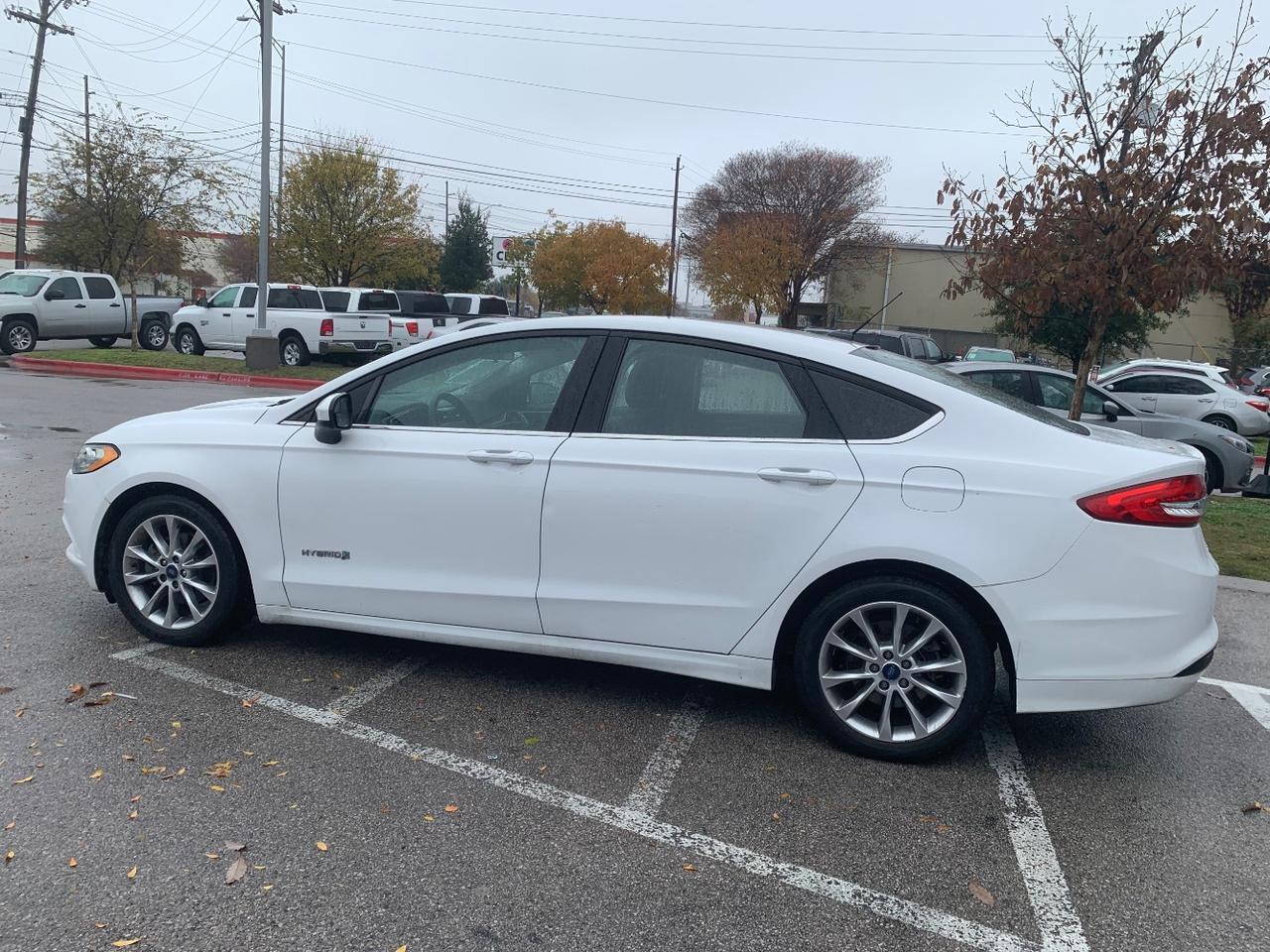 2017 FORD FUSION HYBRID SEDAN 4D SE 2.0L Austin TX