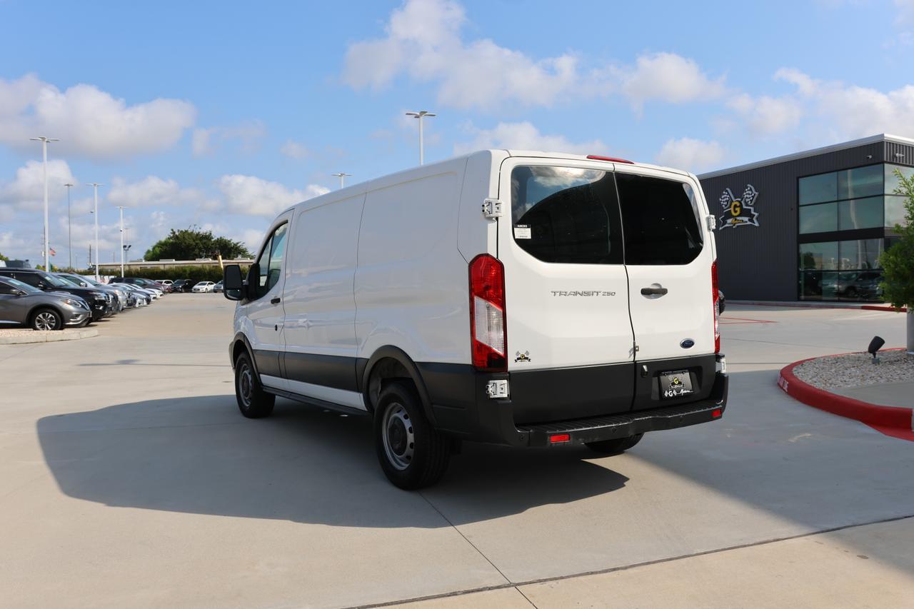 2017 FORD TRANSIT T-250 Houston TX