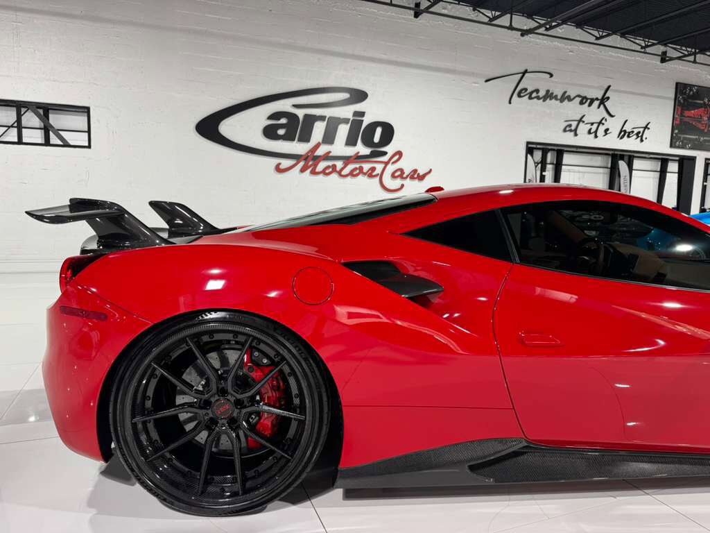 2017 Ferrari 488 GTB carbon body kit, Rosso Corsa paint, Cuoio interior, full electric seats, carbon galore & MUCH MORE!! Fort Lauderdale FL