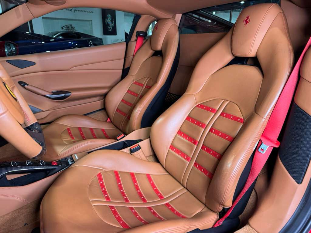 2017 Ferrari 488 GTB carbon body kit, Rosso Corsa paint, Cuoio interior, full electric seats, carbon galore & MUCH MORE!! Fort Lauderdale FL