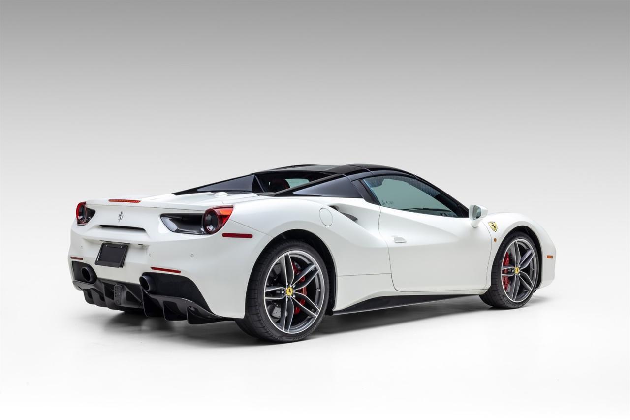 2017 Ferrari 488 GTB Base - Photo 11