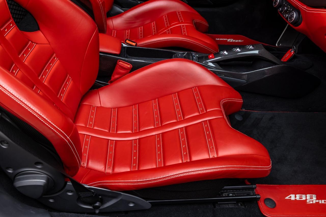 2017 Ferrari 488 GTB Base - Photo 45