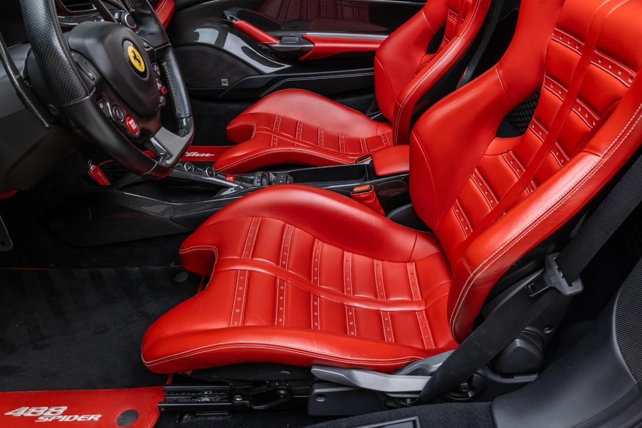 2017 Ferrari 488 GTB Base - Photo 35